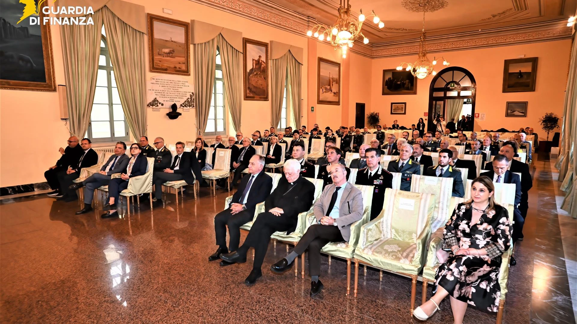Campobasso: il comando regionale della Guardia di Finanza riceve il "Premio San GIorgio" per l'anno 2024.